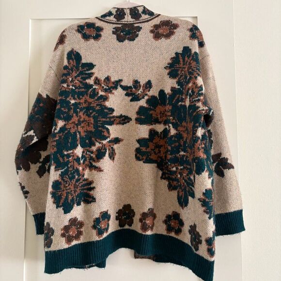 Zara Oversized Floral Knit Button Front Cardigan Beige Size Small - Picture 5 of 7